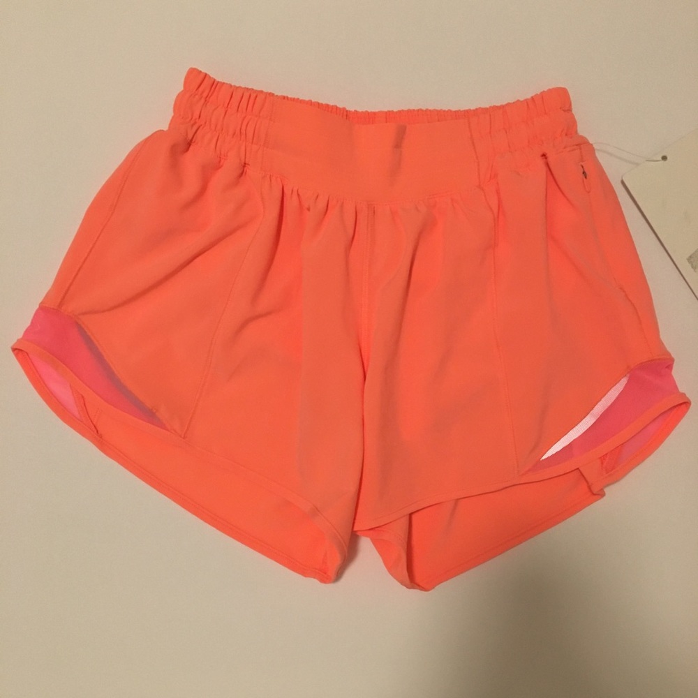 Lululemon Hotty Hot 4” Shorts